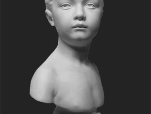 Голова Луиза Броньяр